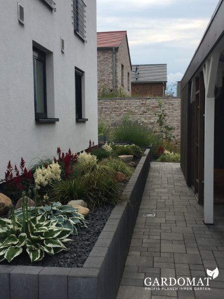 Natürlich moderner Garten 