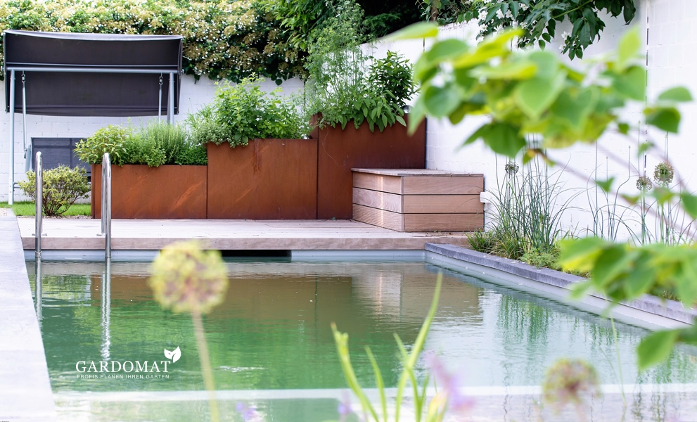 Moderne Gartengestaltung mit Wasserelementen