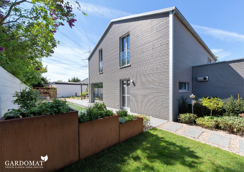 Moderne Gartengestaltung mit Wasserelementen