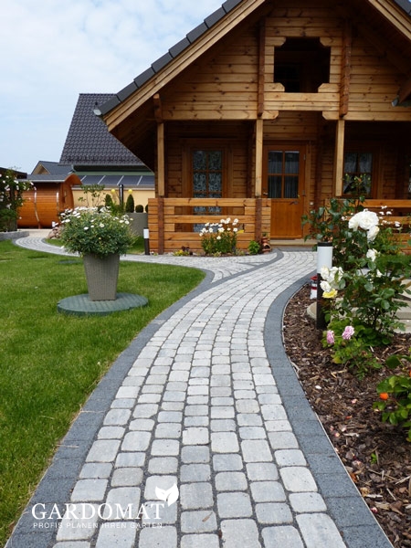 Garten im rustikal-natürlichen Stil