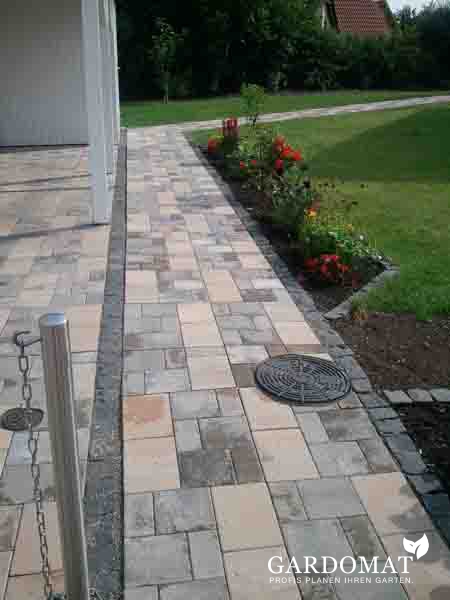 Klassischer Hausgarten