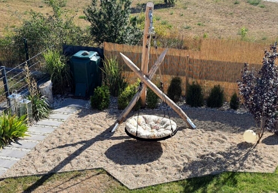 Moderner Garten zur Erholung