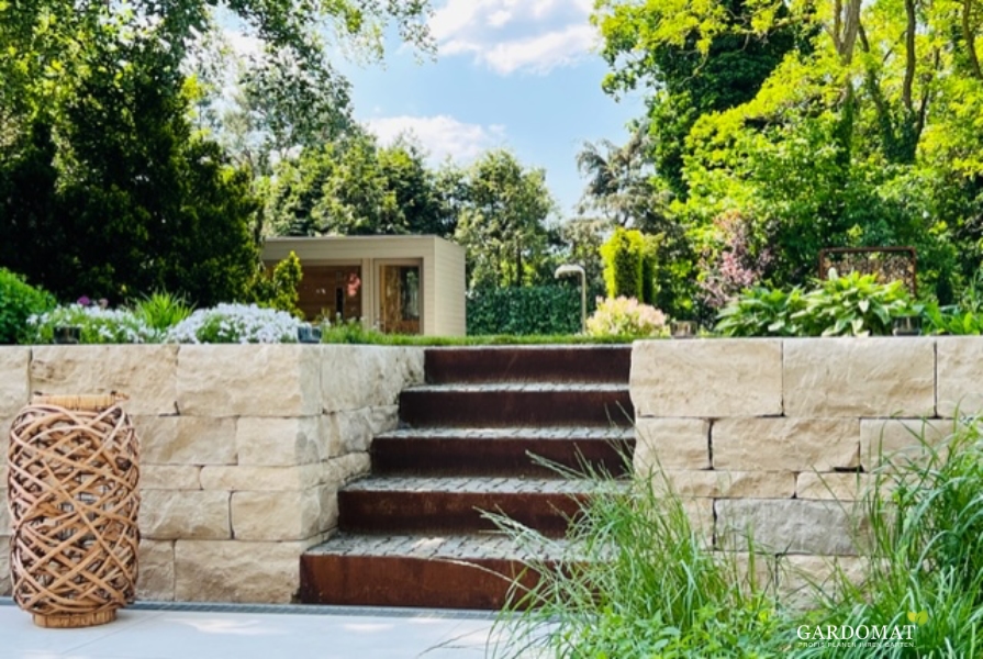 Moderner natürlicher Garten