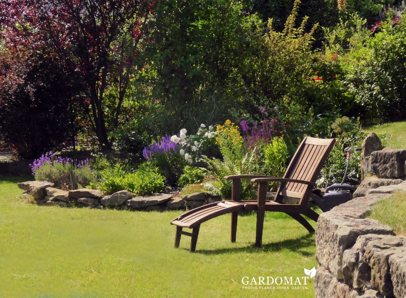 Natürlicher Stadtgarten mit zwei Ebenen