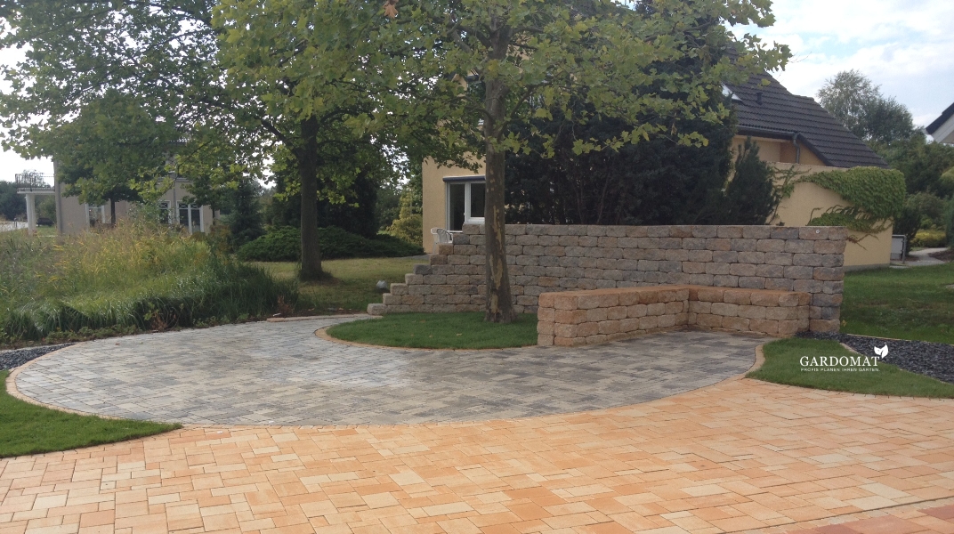 Mustergarten der Pflasterfirma LIMEX