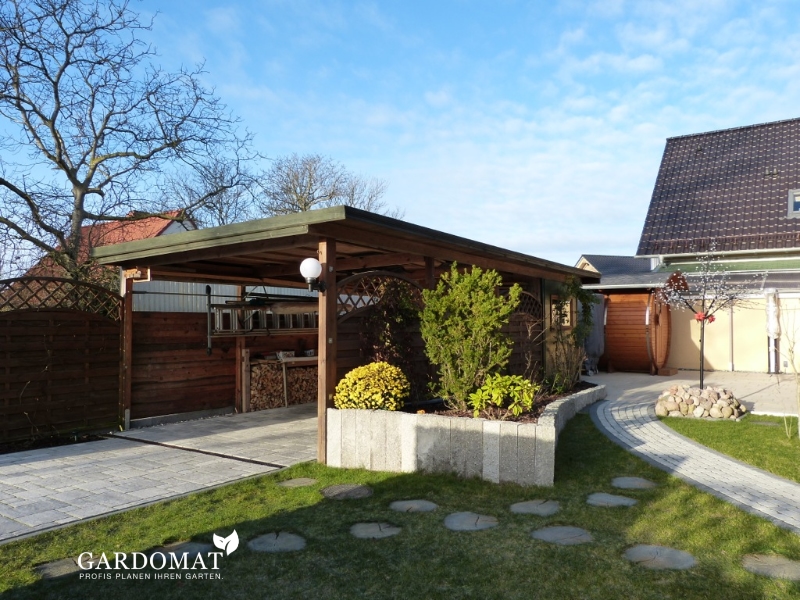 Garten im rustikal-natürlichen Stil